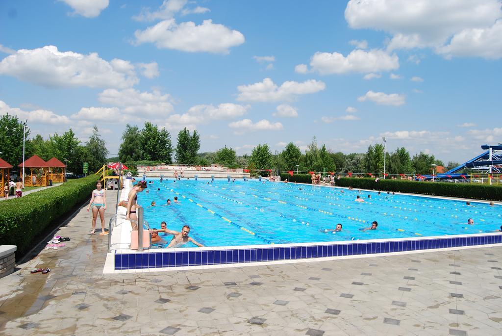 Termal Kemping Apartmanok Tiszaújváros Exteriér fotografie