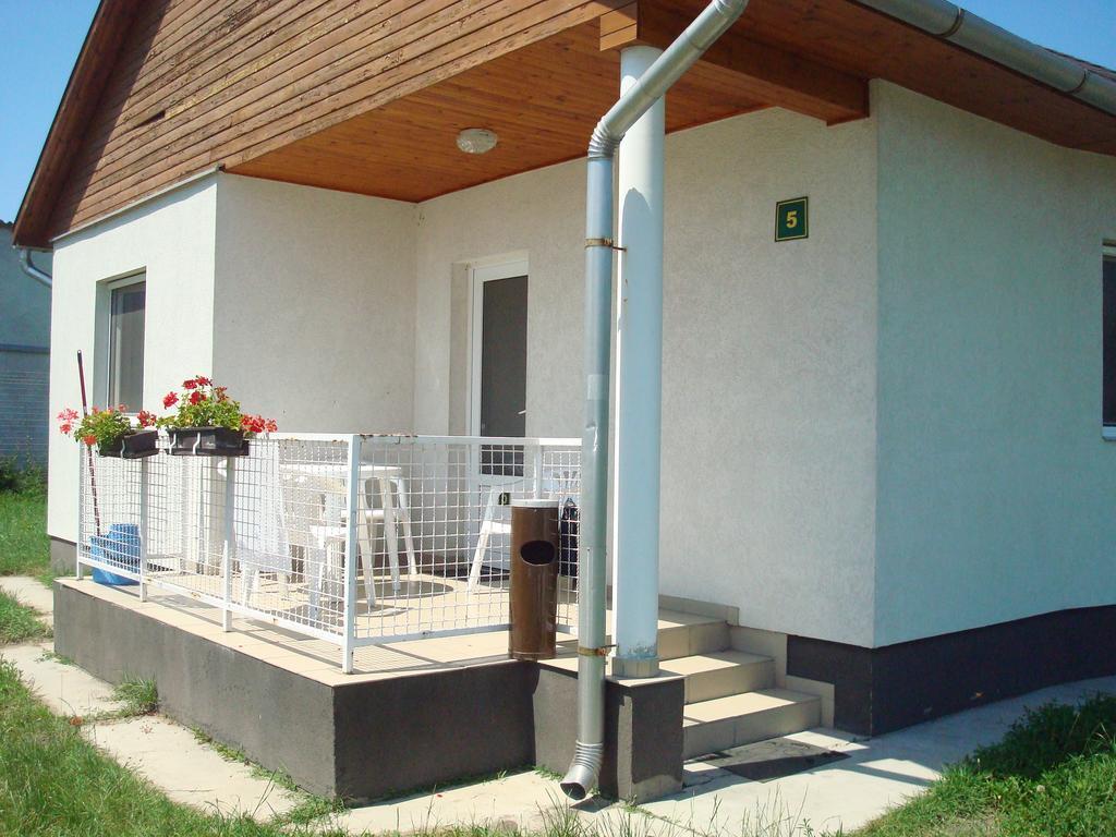 Termal Kemping Apartmanok Tiszaújváros Pokoj fotografie