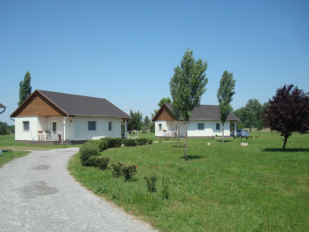 Termal Kemping Apartmanok Tiszaújváros Exteriér fotografie